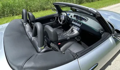 Roadster V8